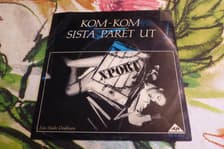 Tumnagel för auktion "X-PORT - SINGEL - "KOM-KOM" - 1982 ROCK!!!"