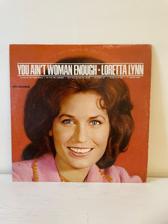 Tumnagel för auktion "Loretta Lynn - You Ain’t Woman Enough   USA press "