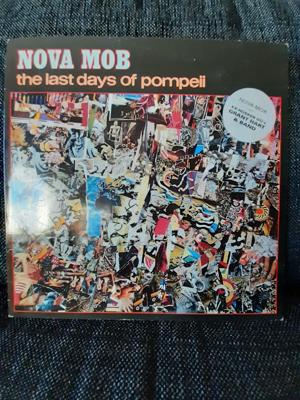 Tumnagel för auktion "Nova Mob – The Last Days of Pompeii, Hüsker Dü"