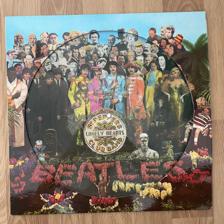 Tumnagel för auktion "Vinyl The Beatles - Sgt. Peppers Lonely Hearts Club Band picture disc"