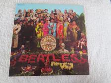 Tumnagel för auktion "LP Beatles - Sgt Peppers Lonely Hearts Club   EX"