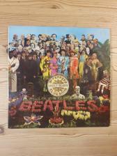 Tumnagel för auktion "The Beatles - Sgt Peppers Lonely Hearts Club Band   1a press "