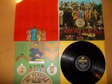 Tumnagel för auktion "Beatles LP; ”Sgt Peppers Lonely Hearts Club Band”; UK Parlophone original stereo"