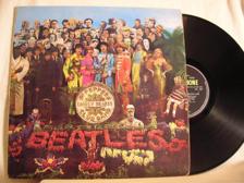 Tumnagel för auktion "Beatles   -  Sgt. Peppers Lonely Hearts Club Band               Lp"