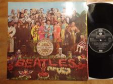 Tumnagel för auktion "The Beatles "Sgt. Peppers Lonely Hearts Club Band""