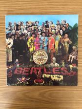 Tumnagel för auktion "Vinyl Beatles Sgt Peppers Lonely Hearts Club Band"