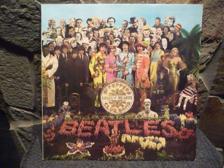 Tumnagel för auktion "THE BEATLES - Sgt. Peppers Lonely Hearts Club Band - Parlophone PCS 7027, 1967"