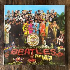 Tumnagel för auktion "The Beatles - Sgt. Peppers Lonely Hearts Club Band LP "