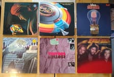 Tumnagel för auktion "18 Rock & blandade Vinylskivor. B B King, Elo, Joe Cooker, Beeges m.m."