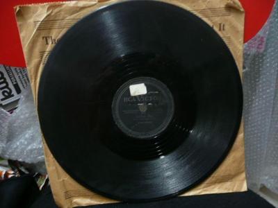 Tumnagel för auktion "ELVIS PRESLEY    78 RPM   HOUND DOG   KANADA PRESS"
