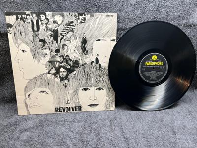 Tumnagel för auktion "The Beatles - Revolver   UK PCS 7009  Stereo"