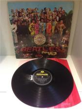 Tumnagel för auktion "The Beatles Sgt Pepper's Lonely Hearts Club Band / UK "