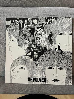 Tumnagel för auktion "The Beatles – Revolver (LP -78 Can)"
