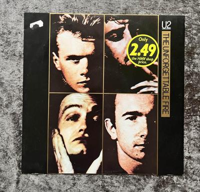 Tumnagel för auktion "U2 – The Unforgettable Fire Vinyl"