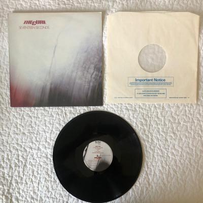 Tumnagel för auktion "The Cure - Seventeen Seconds - Lp/Vinyl "