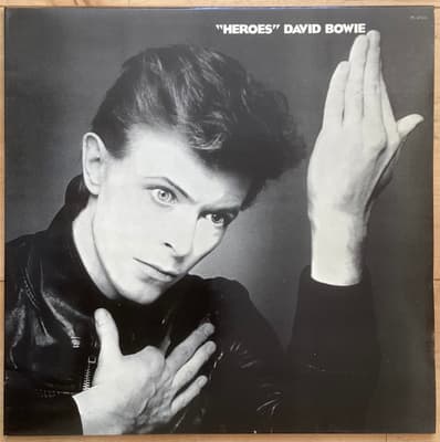 Tumnagel för auktion "DAVID BOWIE, LP. ”HEROES”. UK 1977."