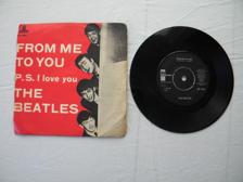 Tumnagel för auktion "BEATLES SD 5944 Svensk press From me to you Rött omslag"