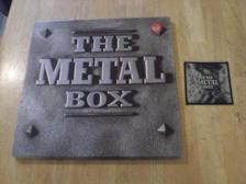 Tumnagel för auktion "V/A - The Metal Box (4 LP BOX Limited Nr 1509/5000 + Patch)"