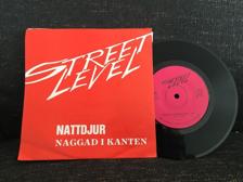 Tumnagel för auktion "STREET LEVEL SINGEL NATTDJUR"