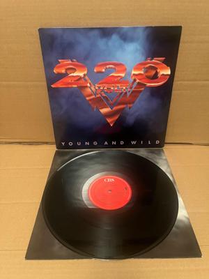 Tumnagel för auktion "220 Volt - Young and Wild LP! Holländsk press 1987! Snyggt EX!"