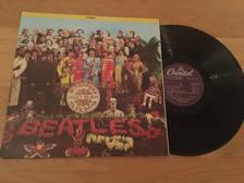 Tumnagel för auktion "BEATLES `Sgt. Pepper´s Lonely Hearts Club Band` Gatefold"