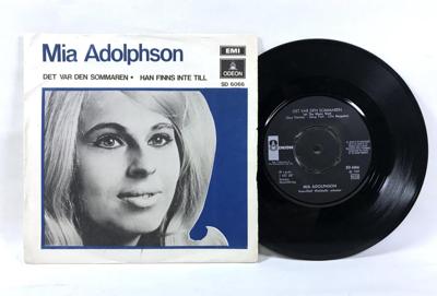 Tumnagel för auktion "MIA ADOLPHSON - DET VAR DEN SOMMAREN / HAN FINNS INTE TILL - 7" singel 1969"