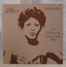 Tumnagel för auktion "JULIE ROBERTS :: FOOL FOR YOU (12") UK Press"