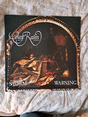 Tumnagel för auktion "COUNT RAVEN VINYL LP STORMVARNING 1990 ACTIVE RECORDS"