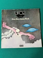 Tumnagel för auktion "UFO2 - Flying - One Hour Space Rock"