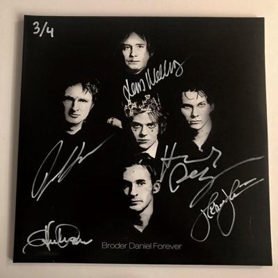 Tumnagel för auktion "Broder Daniel Forever Dubbel-LP - Signerad"