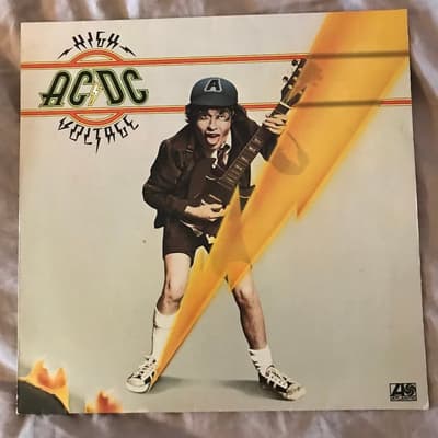 Tumnagel för auktion "AC/DC- High Voltage, Bon Scott"