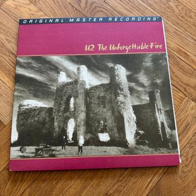 Tumnagel för auktion "U2 - The Unforgettable Fire. Mobile Fidelity US 1995 200g Ltd"