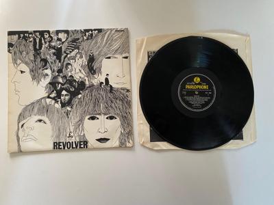 Tumnagel för auktion "The Beatles - Revolver UK 1ST STEREO PRESS! "