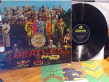 Tumnagel för auktion "THE BEATLES - Sgt. Pepper's Lonely Hearts Club Band Parlophone UK 1967 INSERT!!!"