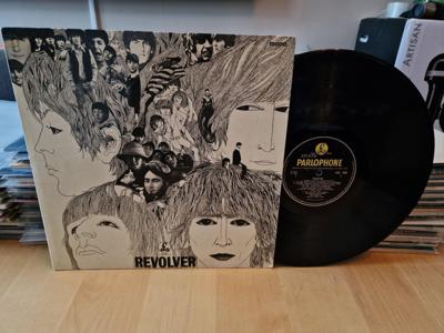 Tumnagel för auktion "The Beatles - Revolver / 1966 / Original Press England "