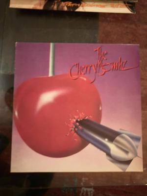 Tumnagel för auktion "The Cherry Bombz, Nasty Suicide och Andy McCoy från Hanoi Rocks"