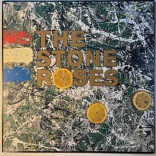 Tumnagel för auktion "STONE ROSES - STONE ROSES. VINYL LP EU -14 (-89). INDIE ROCK. INPLASTAD"