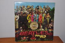 Tumnagel för auktion "The Beatles – Sgt. Pepper's Lonely Hearts Club Band"