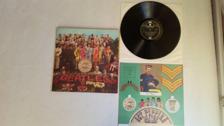 Tumnagel för auktion "Beatles 1967 Sgt. Peppers Lonely Hearts Club Band vinyl LP"