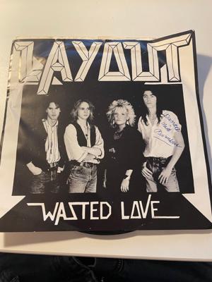 Tumnagel för auktion "Layout – Wasted Love - Vinyl Singel *tillfälle*"