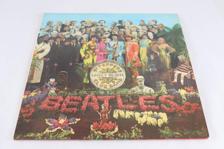 Tumnagel för auktion "Vinyl, Sgt. Pepper's Lonely Hearts Club Band, Beatles"