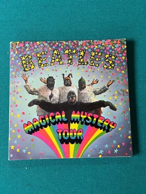 Tumnagel för auktion "Beatles- 2 x EP Magical Mystery Tour SMMT-1"