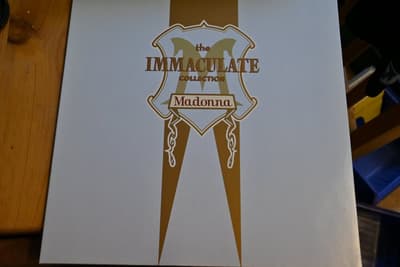 Tumnagel för auktion "Madonna – The Immaculate Collection aldrig öppnad Sire – 7599-26440-1"