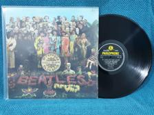 Tumnagel för auktion "THE BEATLES ( SGT . PEPPER'S LONELY HEARTS CLUB BAND ) "