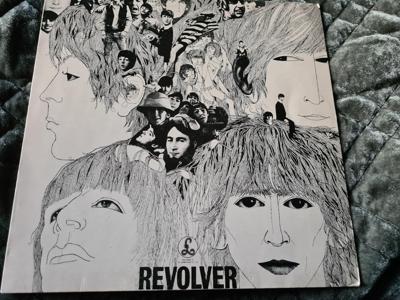Tumnagel för auktion "The Beatles Revolver-66"