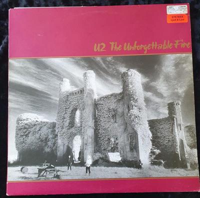 Tumnagel för auktion "U2. The Unforgettable Fire."