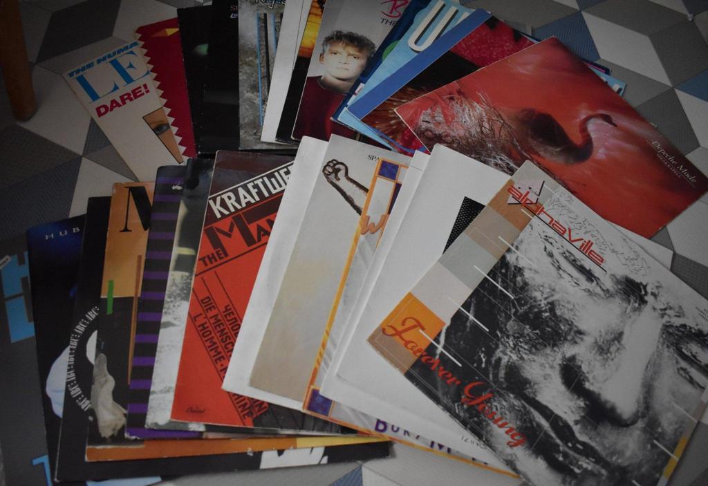 25 x LP/12" maxi SYNTH FRÅN 80TALET!! (Alphaville/Depeche Mode