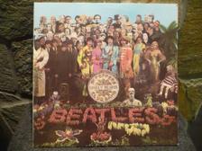 Tumnagel för auktion "THE BEATLES -Sgt. Peppers Lonely Hearts Club Band -Parlophone PCS 7027.1.st pr.!"