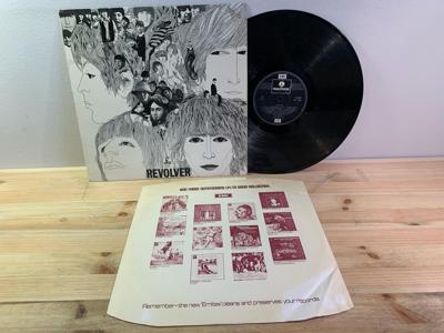 Tumnagel för auktion "The Beatles - Revolver UK Press-70's Flipback Sleeve Garrod & Lofthouse !!!!"