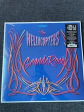 Tumnagel för auktion "The hellacopters Grande Rock transparent blå och orange limited 900 NB70361 2024"